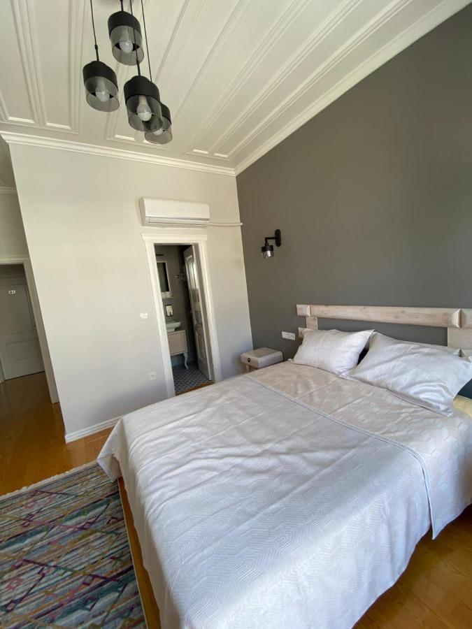 White Island Boutique Otel Adalar Extérieur photo
