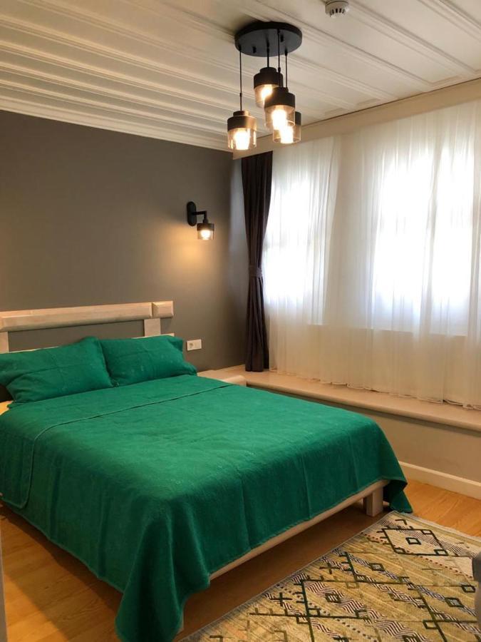 White Island Boutique Otel Adalar Extérieur photo