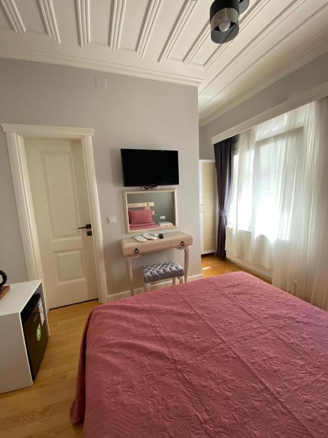 White Island Boutique Otel Adalar Extérieur photo